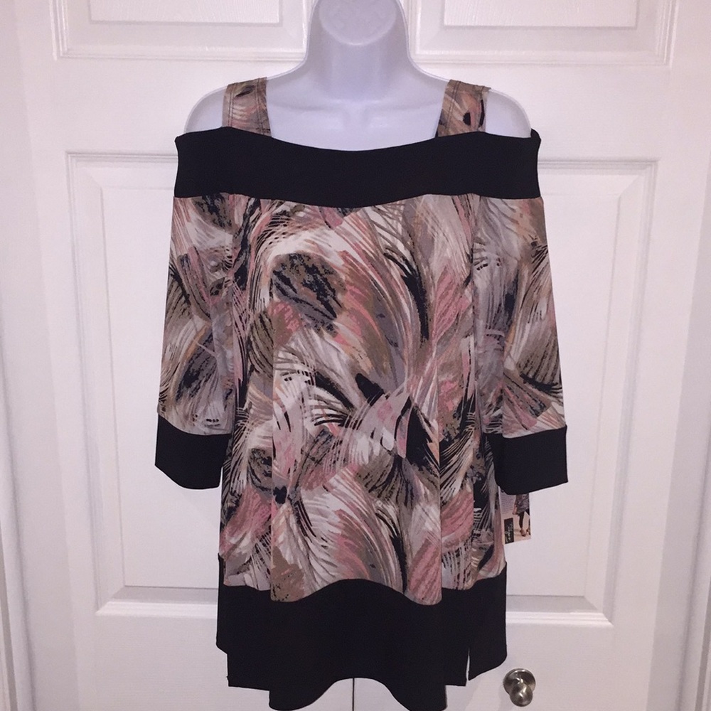 Fashque Studio Ladies Cold Shoulder 3/4 Sleeve Tunic Top Size Small